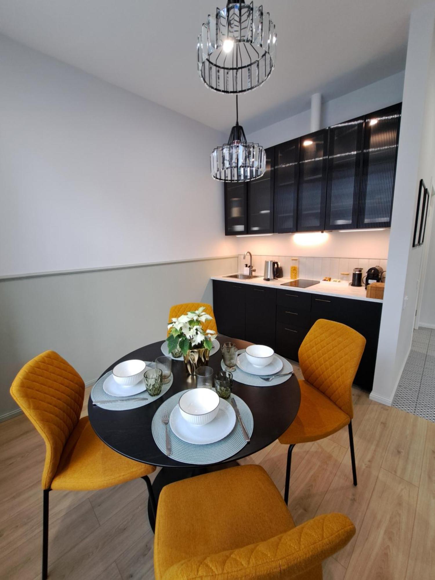 Golden Palms Apartment In The City Centre Riga Exterior photo
